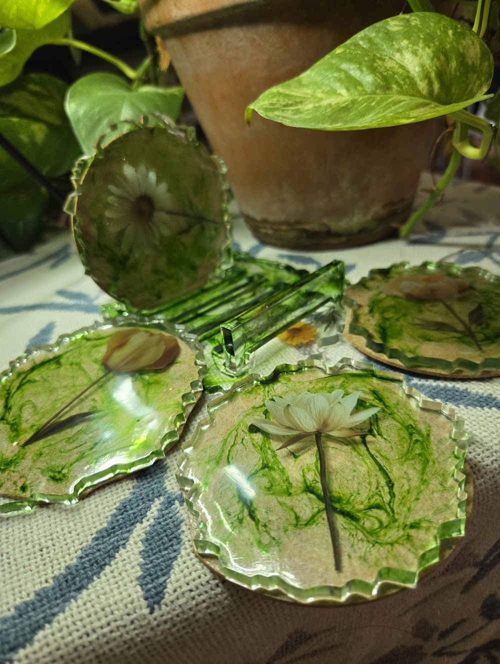 Handcrafted Whimsical Garden 4pc Coaster Set With Tray- Green & Clear - Picture 3 of 9